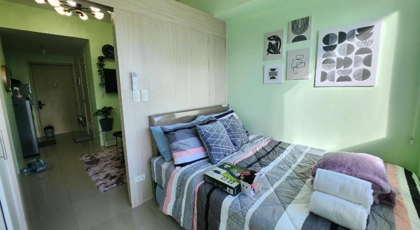 Jen's Staycation  Apartment in Makati