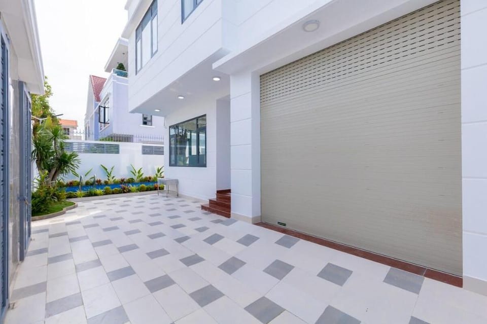 The Palm Villa 11 - 8 Bedroom Pool Bida VungTau  Villa in Vung Tau