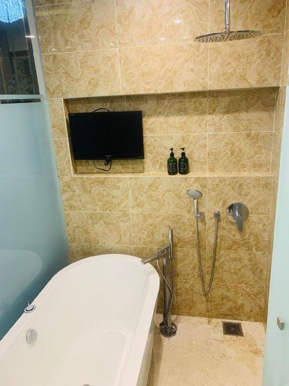 Roomy's Cozy Suite @Dorsett, Pavillion KL Vacation rental in Federal Territory of Kuala Lumpur