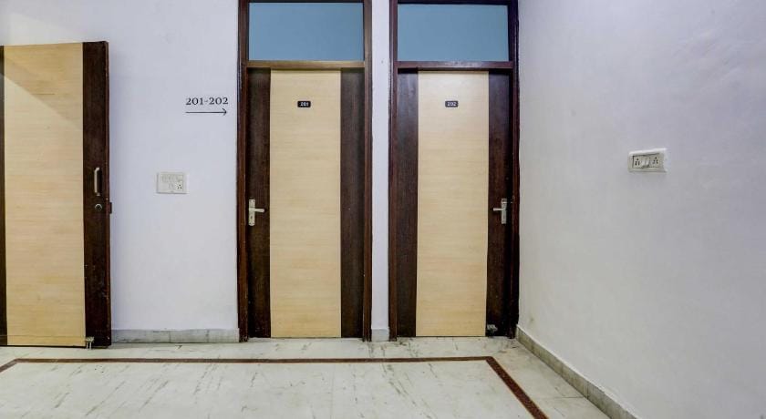 Hotel O KL khari Near Ashoka Park Mein Metro Hotel in Delhi