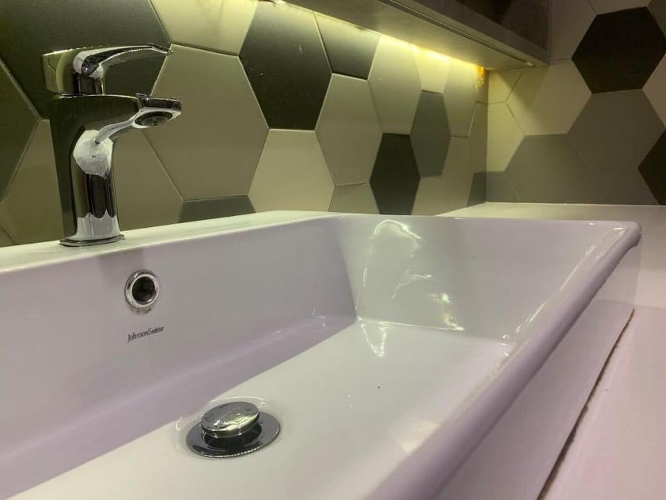 Ceylonz Suites - KLCC View - Infinity Pool Apartment in Federal Territory of Kuala Lumpur