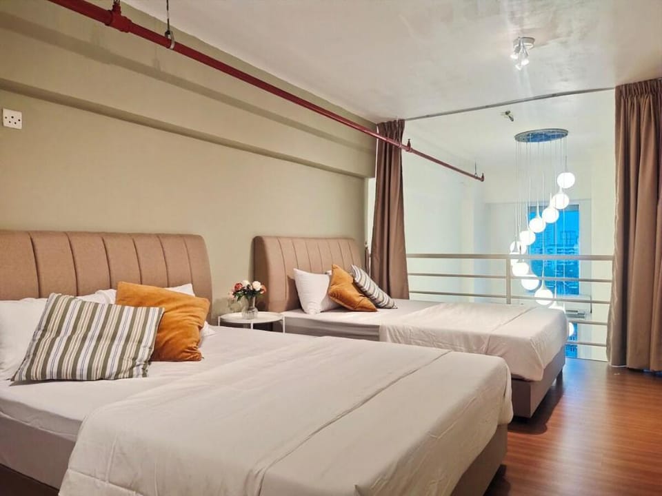 Bonjour! French Minimalist Duplex SUITE@SpiceArena Vacation rental in Bayan Lepas