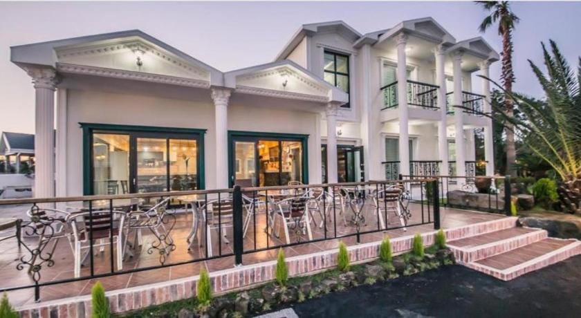 Jeju Washington Pension Bed and Breakfast in South Korea