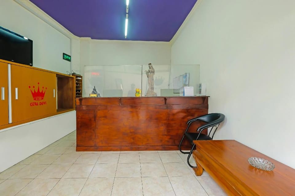 SPOT ON 91930 Hotel Citra Dewi 4 Manunggal Hotel in Indonesia