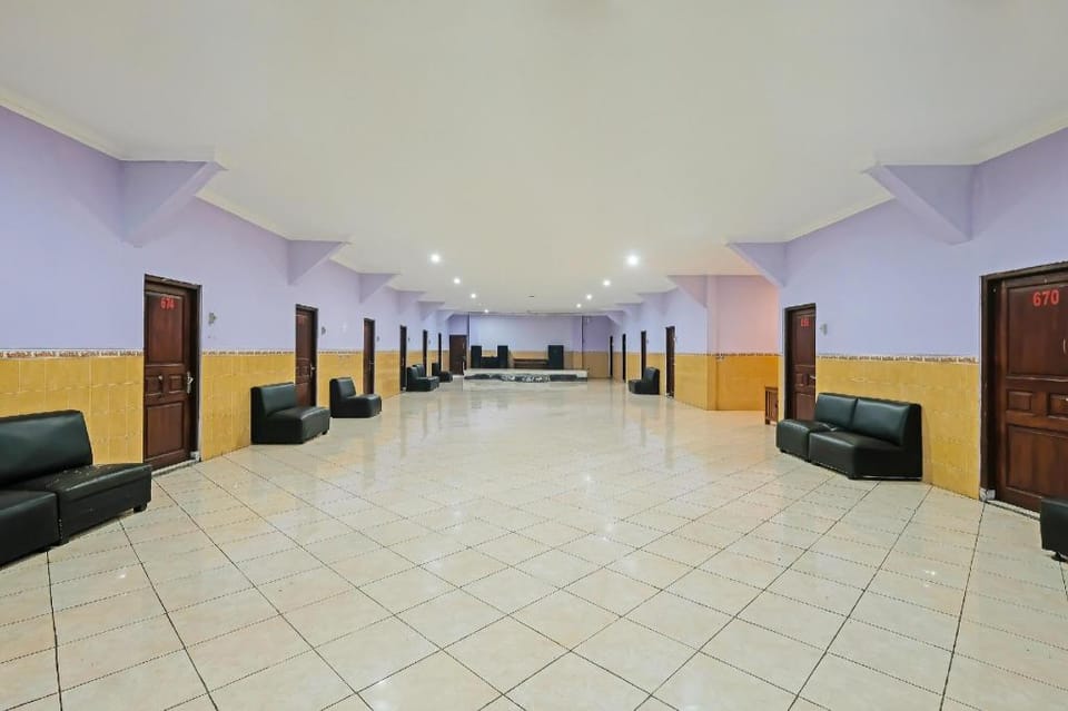 SPOT ON 91930 Hotel Citra Dewi 4 Manunggal Hotel in Indonesia