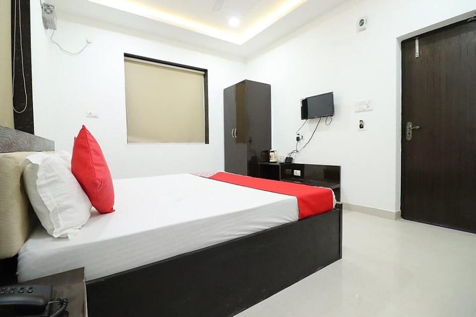 Anand Sewa Dham Hotel in Uttar Pradesh
