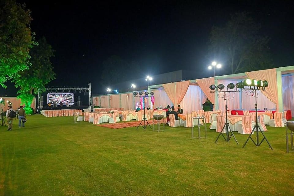 M D Farms and resorts Hotel in Uttar Pradesh