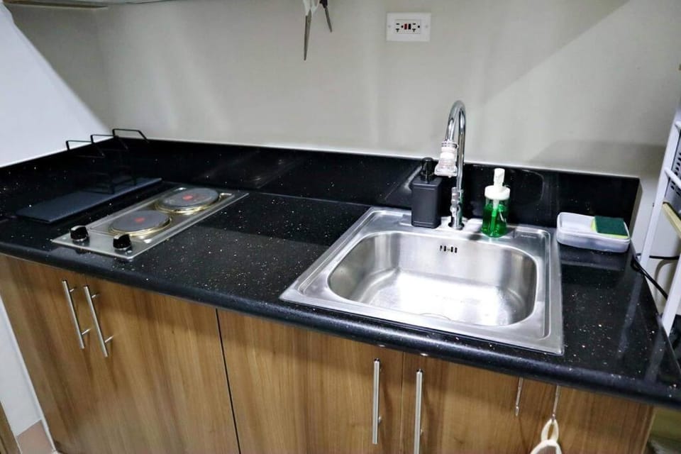 Pasay Condo 1 Bedroom w/ Balcony MOA Complex. Apartment in Pasay