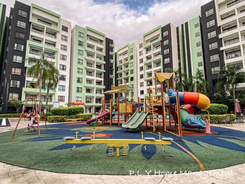 PoolView Waterpark 300Mbps Ipoh Homestay Manhattan Condo 4-7pax 3bedroom Station 18 pengkalan Apartment in Ipoh