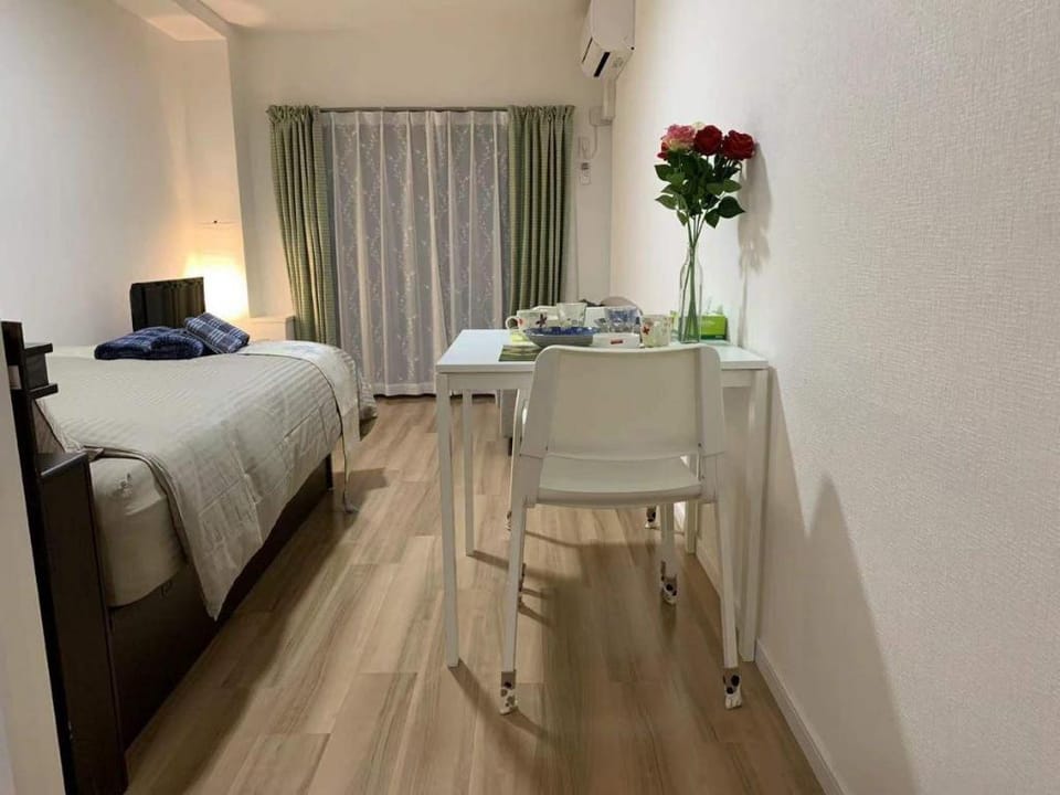 Rosenheim Ryokan Business Room A 3 minutes walk from Okubo Station, Shinjuku-ku, Tokyo, Free Wi-Fi Apartment in Shinjuku