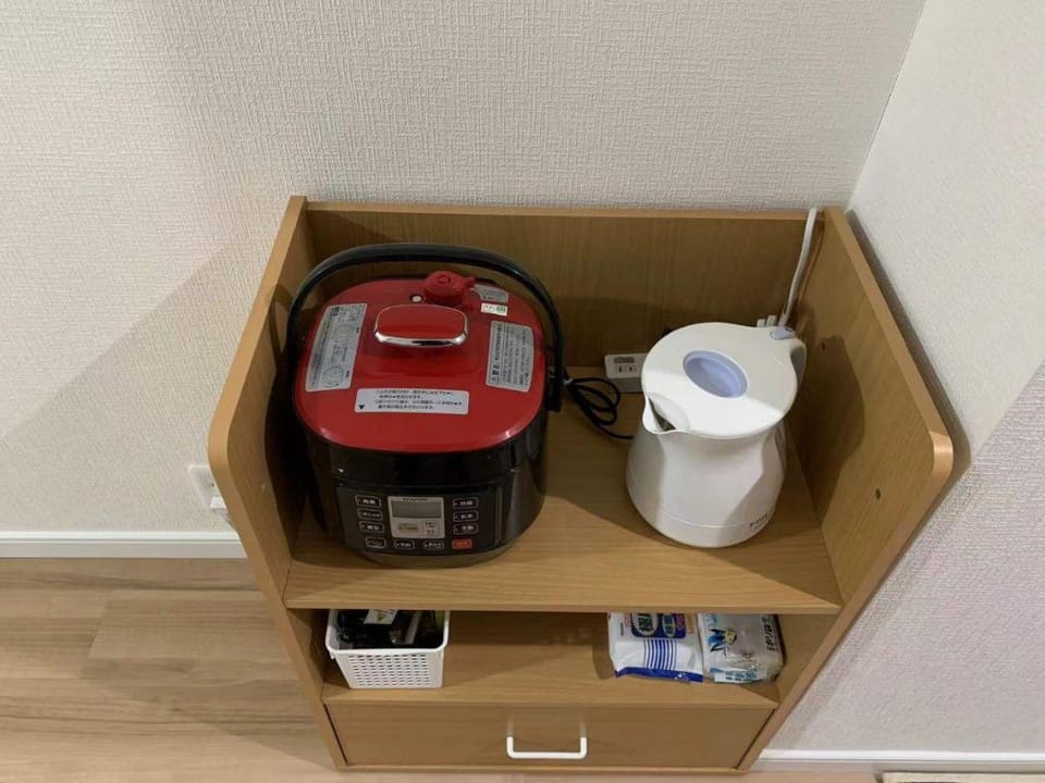 Rosenheim Ryokan Business Room A 3 minutes walk from Okubo Station, Shinjuku-ku, Tokyo, Free Wi-Fi Apartment in Shinjuku