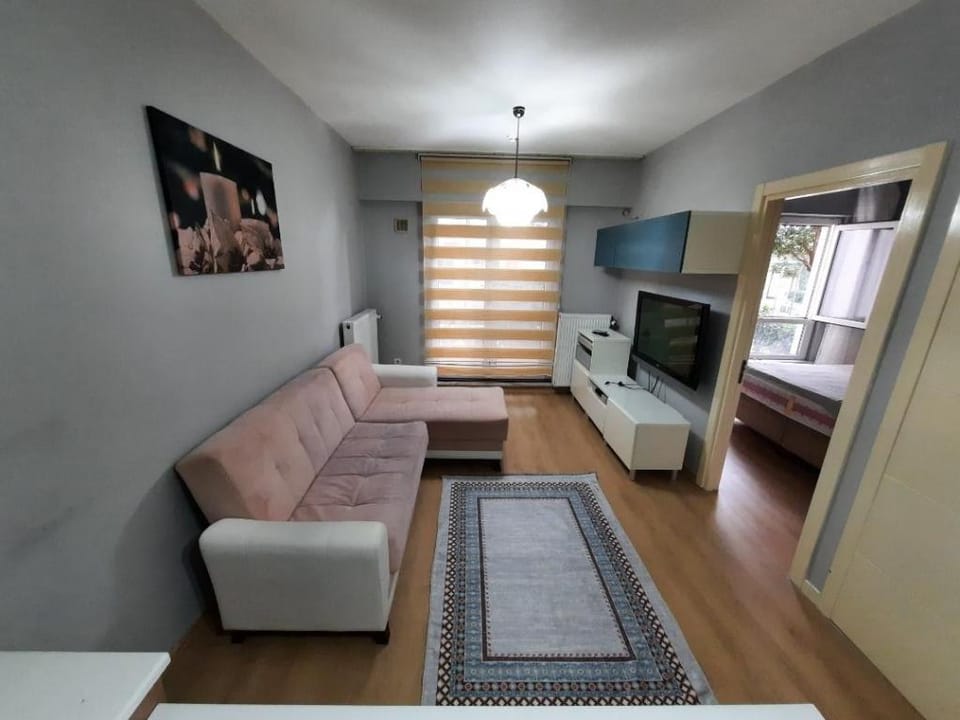 Site ici, Guvenlikli, Havuzlu, Sosyal Tesisli Apartment in Istanbul