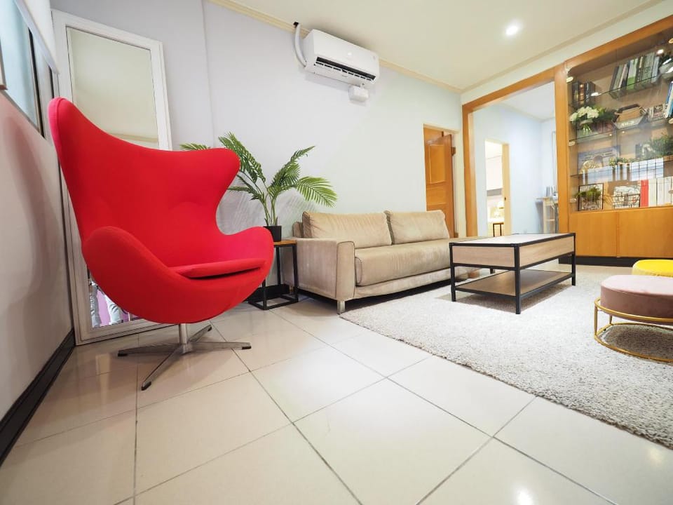 Family 台北宅，家的感覺/Mar-exclusive Apartment in Taipei City