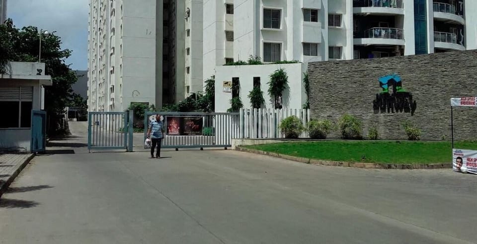 Lovely & Spacious 1 bedroom with Free Parking,WiFi Apartment in Maharashtra