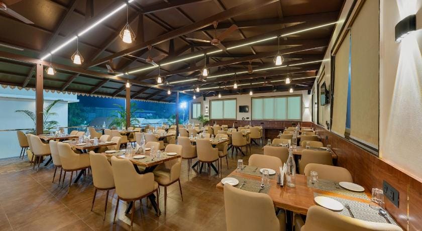 Golden Leaf Resort Hotel in Maharashtra