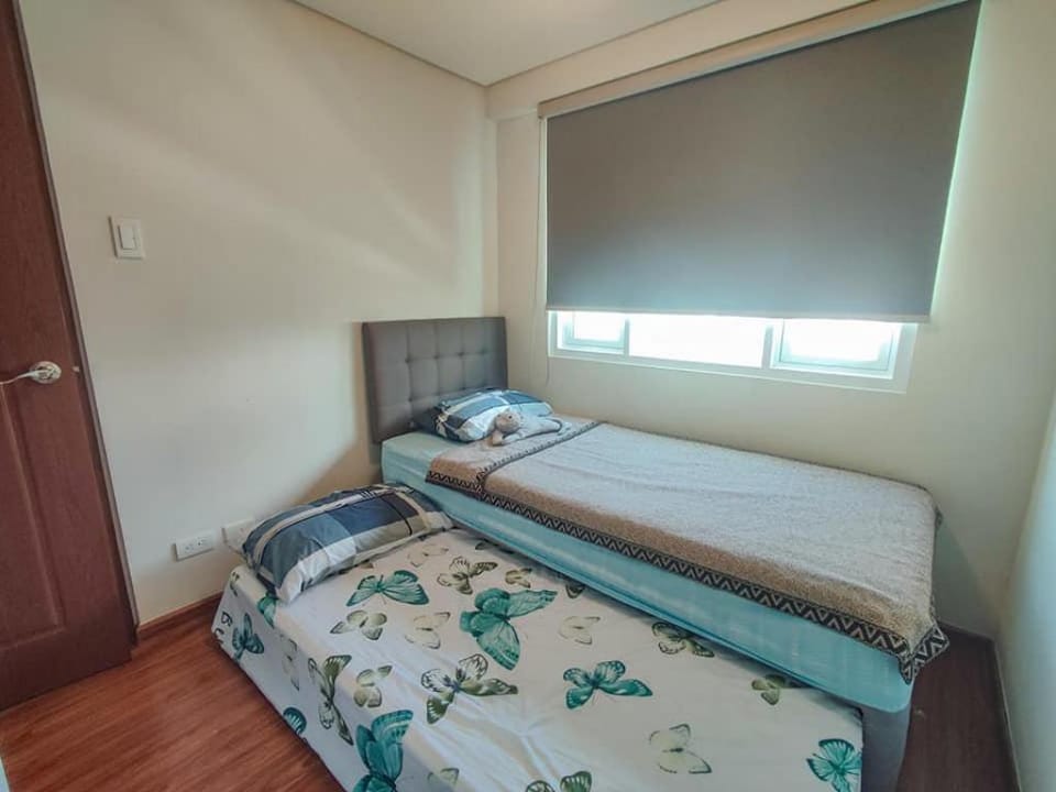 Minimalist 2BR Condo in Makati Vacation rental in Pasay