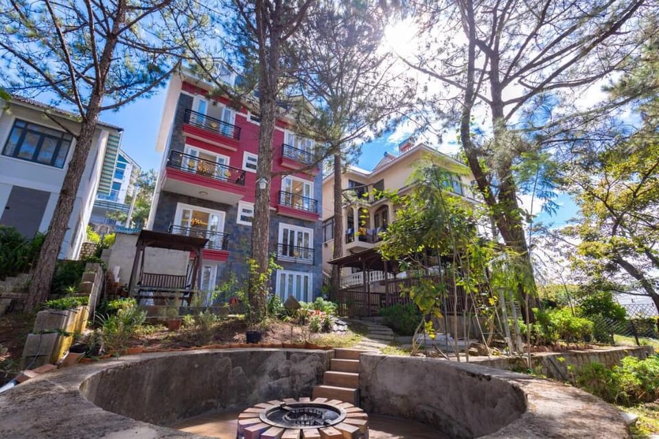 Palm 2: 8bedroom Nam hồ Đalat Villa in Dalat