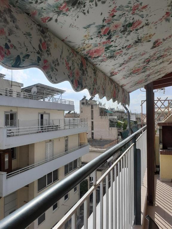 ATHENS SEPOLIA CENTER SPACIOUS APART NEAR METRO Apartment in Athens