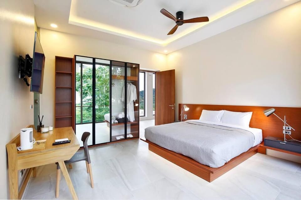 NEW Luxury Sea and Sunset View 5BR 6BA Pool Villa Villa in Ko Pha-ngan Sub-district