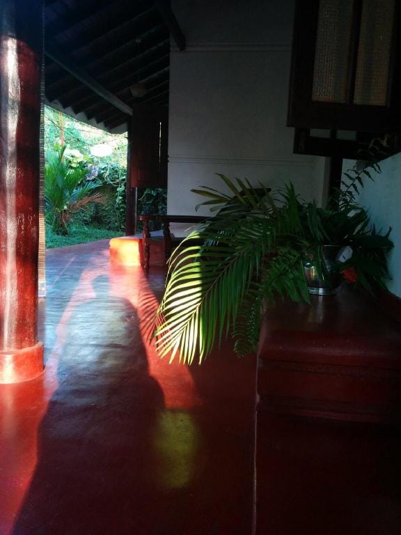 Singha Paya, private villa with beautiful garden Villa in Mirissa