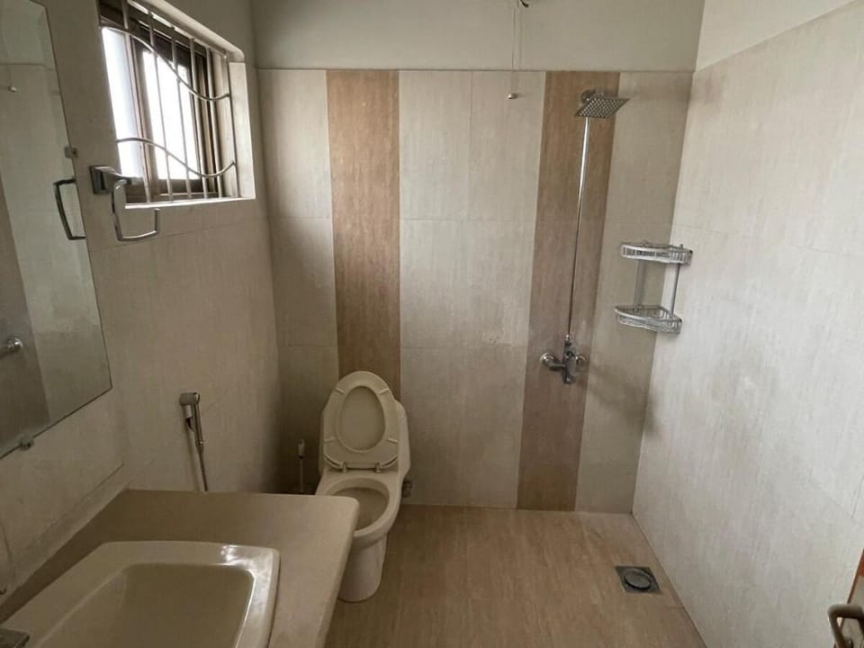 Family-friendly 2-Bed Home Upper Portion w Parking Vacation rental in Lahore