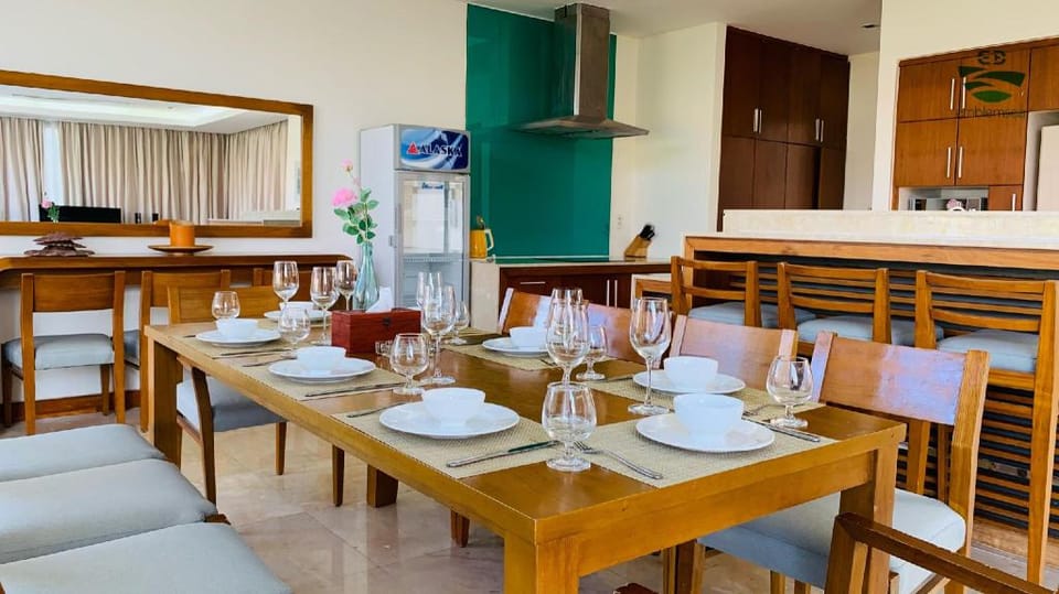 Gardenvilla 4 BR for Honeymoon in Oceanresort Villa in Hoa Hai