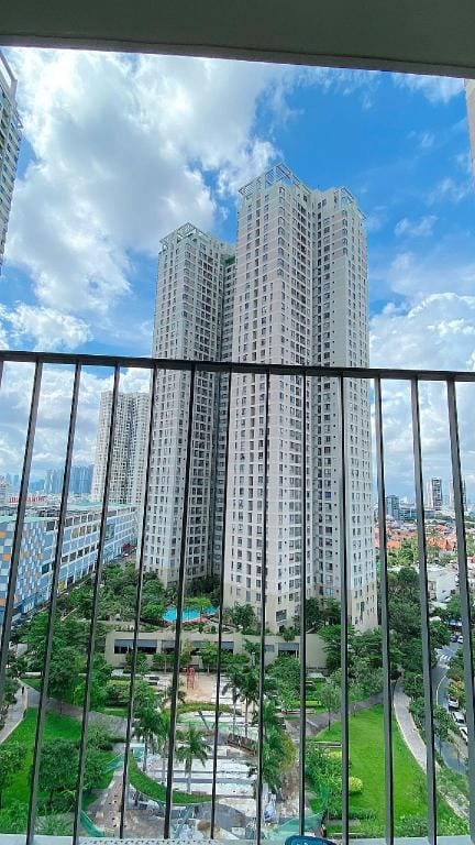 Luxury 2 Bedroom apt Park view  in district 2 - T4 Apartment in Ho Chi Minh City