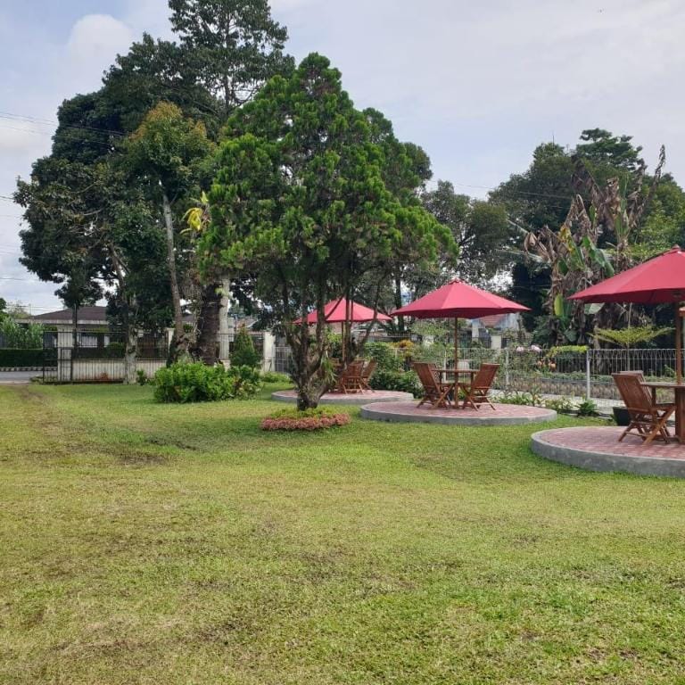 Guest House Syariah Harun Diana Vacation rental in Indonesia