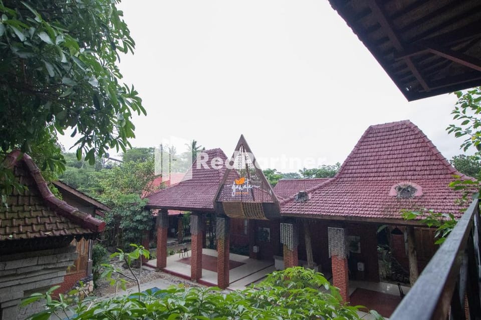 Djawata Resort & Gallery near Desa Wisata Kasongan Yogyakarta RedPartner Hotel in Special Region of Yogyakarta