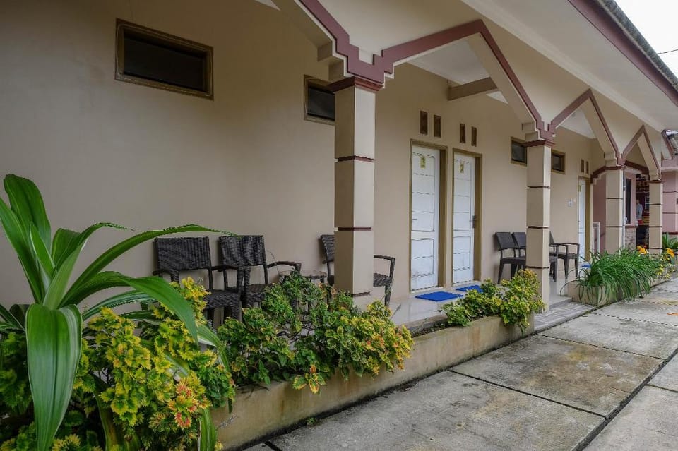 RedDoorz Syariah near Taman Rekreasi Kalianget Wonosobo Hotel in Indonesia