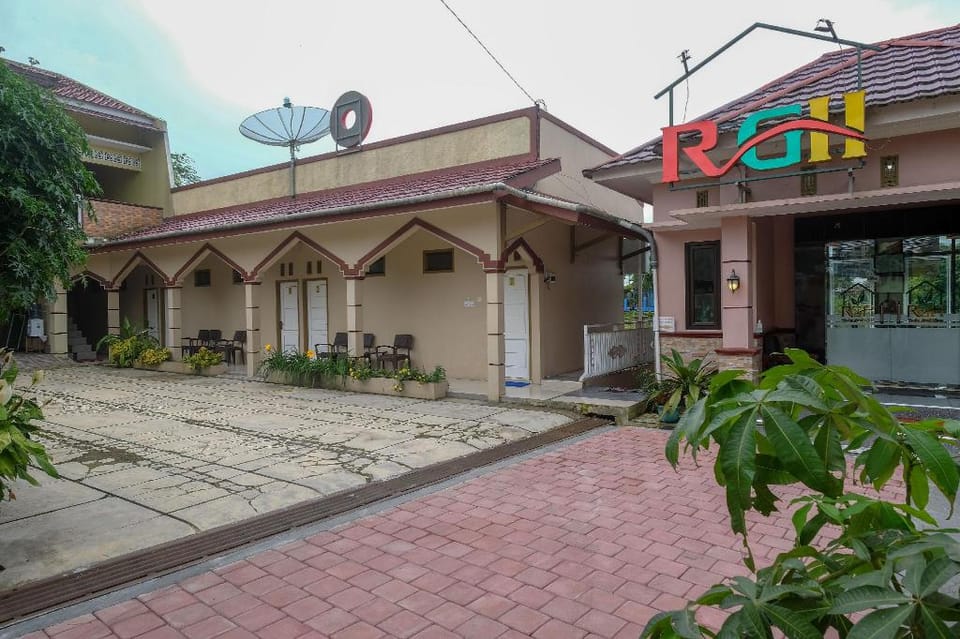 RedDoorz Syariah near Taman Rekreasi Kalianget Wonosobo Hotel in Indonesia
