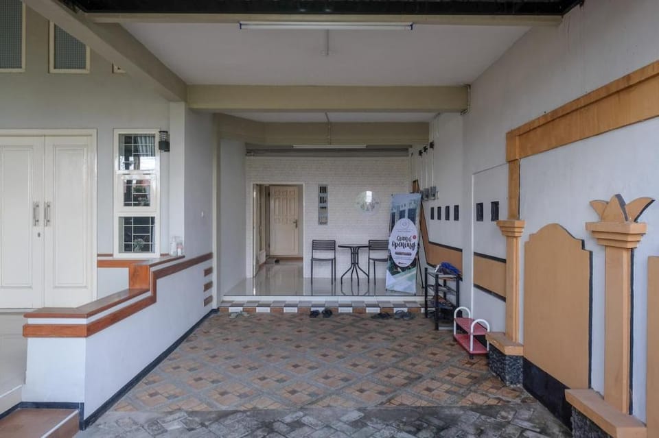 RedDoorz Syariah near Kampus UNSOED Purwokerto Hotel in Indonesia
