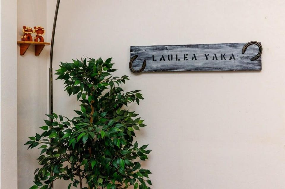 Laulea YAKA　海間近！１棟貸切！ワーケーション最適！家族や仲間と楽しめる！駐車場付！ＢＢＱ Villa in Okinawa Prefecture