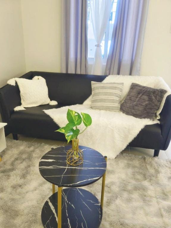Comfy, Spacious with Sea & Mountain View Bedrooms Apartment in Davao City