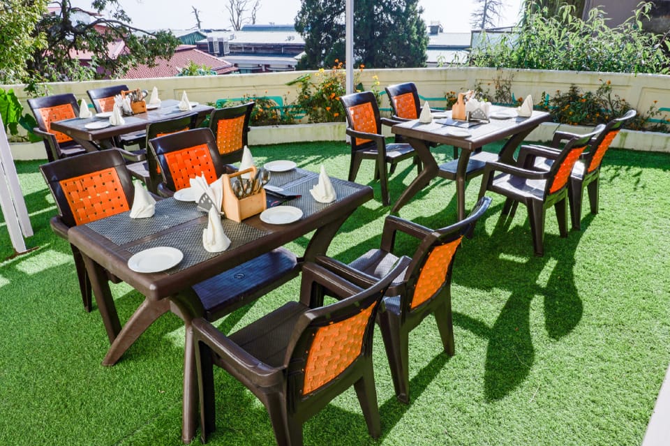 The Kenilworth Mussoorie by Stotrak  On Mall Road with On-site Parking Hotel in Uttarakhand