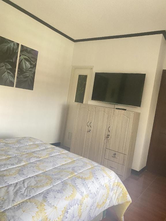 The V' Pad Staycation | 11 Apartment in Olongapo
