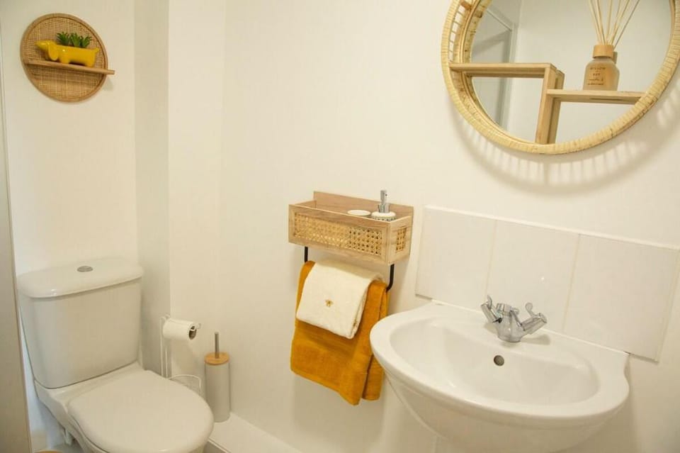 Executive 2 Bed Flat in Stockton Heath Apartment in Warrington