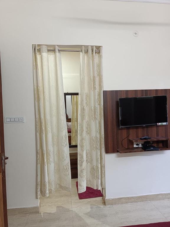 Yogvan Holiday's 1BHK Studio Apartment Rishikesh Apartment in Rishikesh