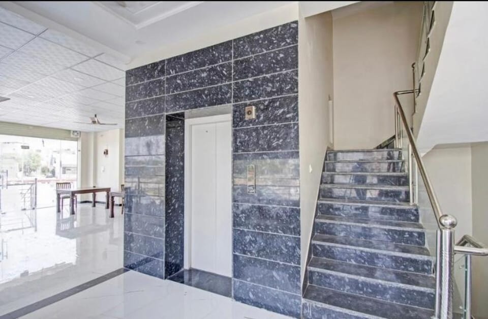 hotel hari inn Hotel in Jaipur