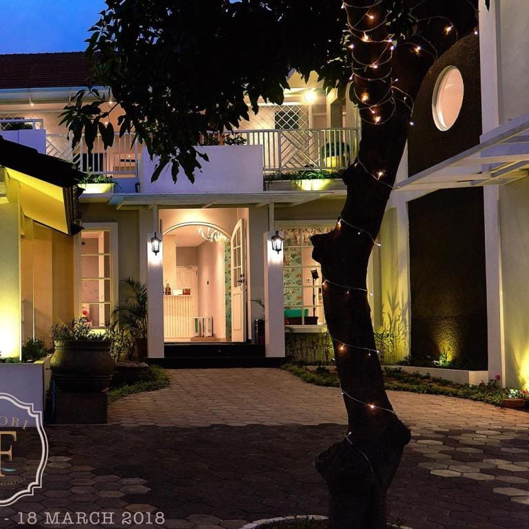 Fiori Bed & Breakfast Hotel in Bandung
