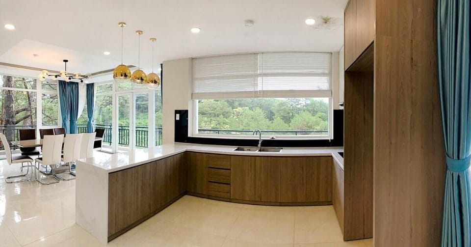 Luxury 4br Villa - Tuyenlam lake view Villa in Dalat