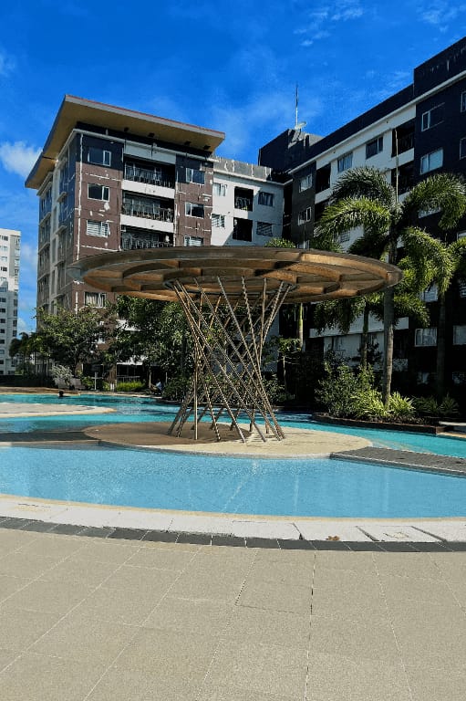 Ayala Condo with Netflix, Disney+ and Fiber Wi-Fi Apartment in Iloilo City