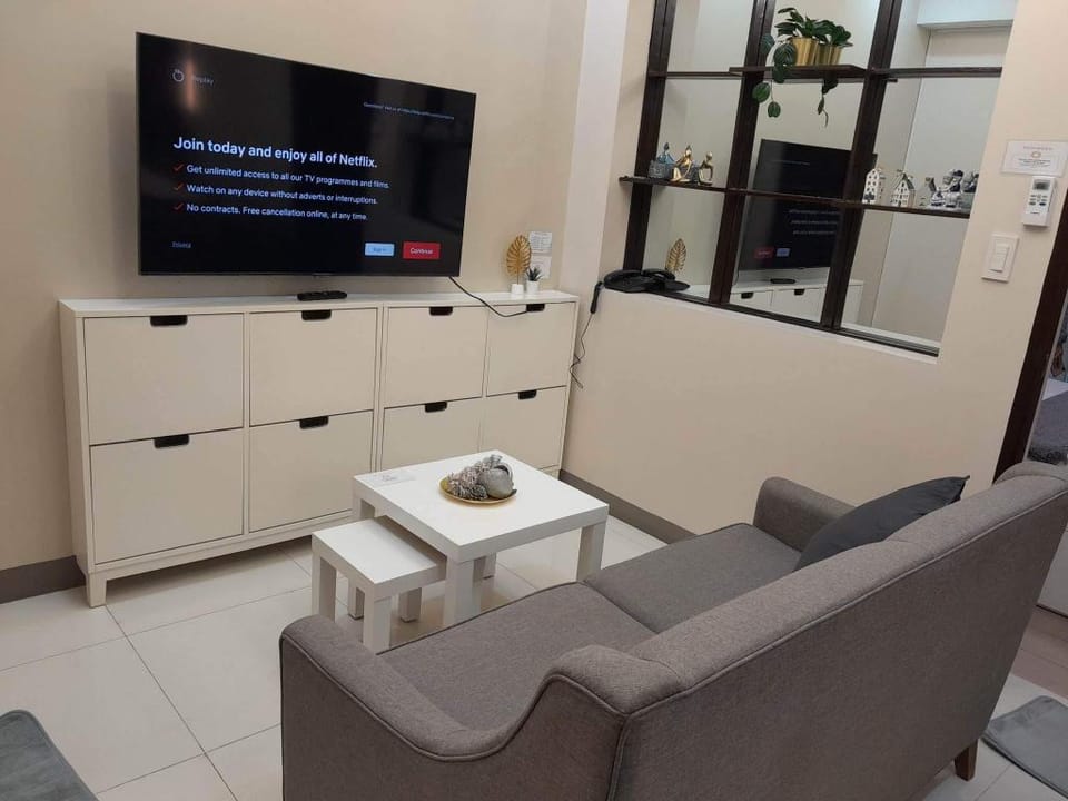  1BR opposite of grand Hyatt Hotel  Apartment in Makati