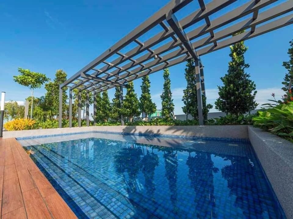 Sunway Grid  Stylish Luxury Loft | Infinity Pool  Apartment in Johor