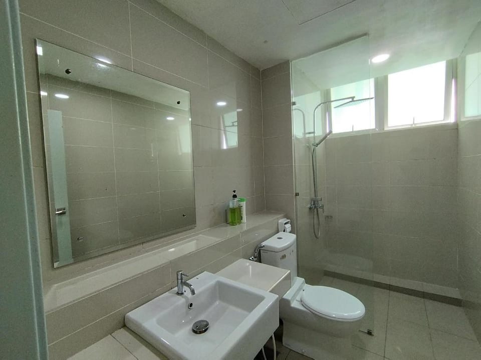 reSTARY Justice @ Sutera Avenue | Pool, CBD |2B/6P Apartment in Kota Kinabalu