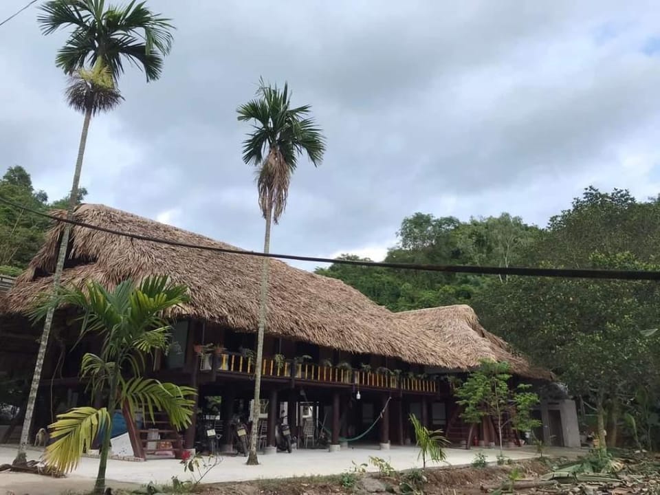 Bee Lucky Homestay Cat Ba Vacation rental in Laos