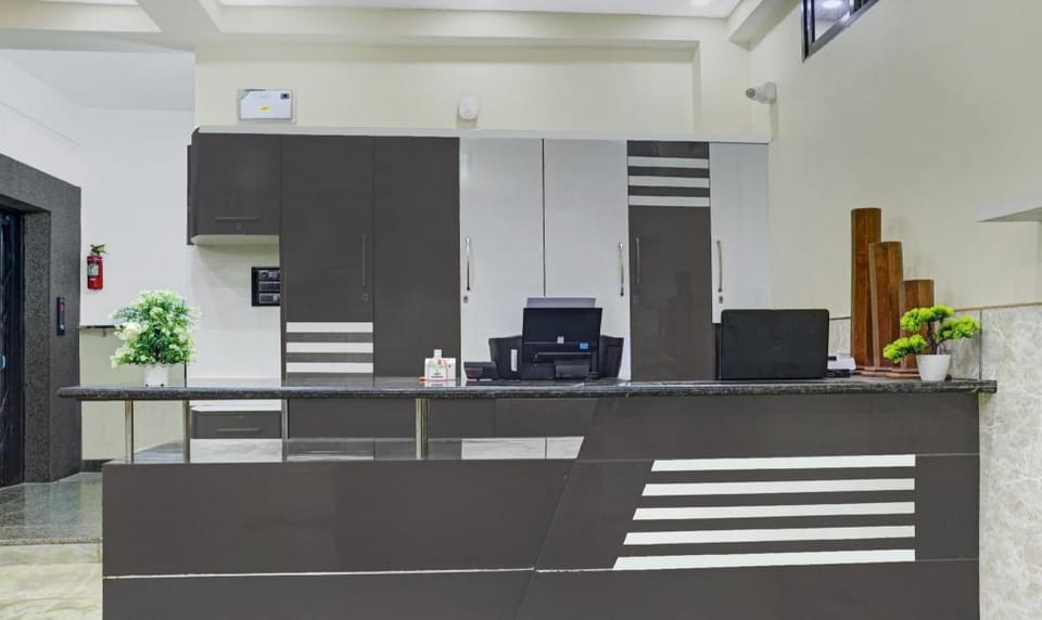 Itsy Hotels Cradle Regency Hotel in India