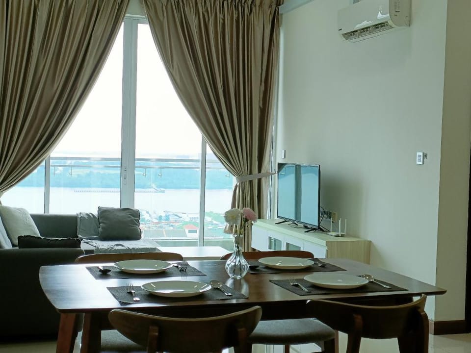 Paragon Suite, Gerbera Seaview Suite by Antlerzone Apartment in Johor Bahru