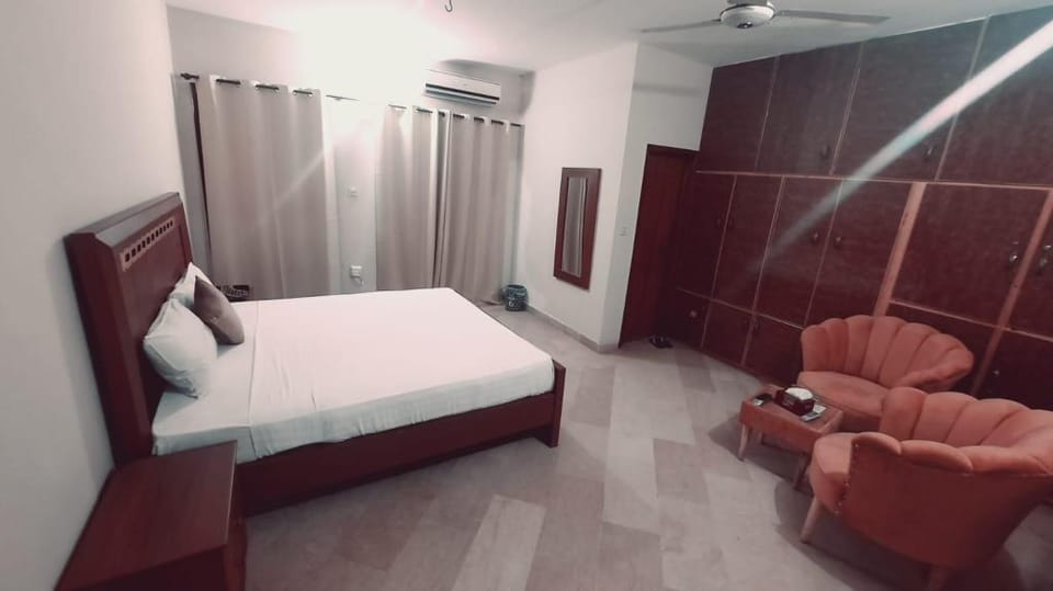 Majestic Lodge Guest house Vacation rental in Islamabad