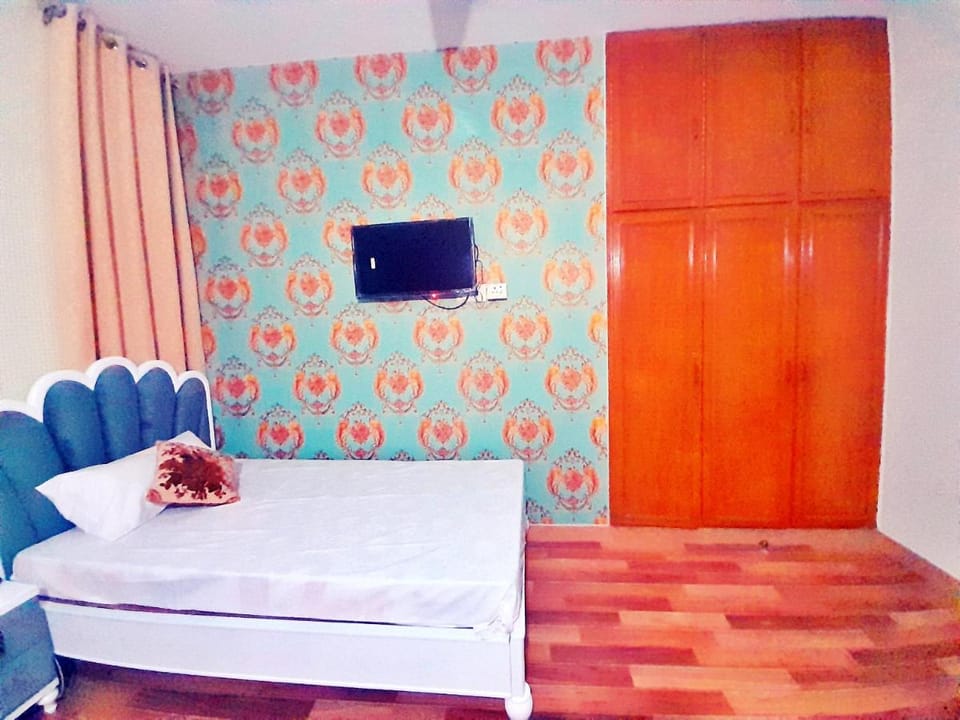 Hotel Rose One Lahore Hotel in Lahore